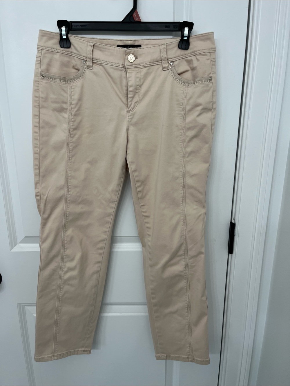 White House Black Market women’s pant.
